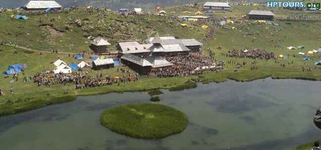 parashar lake view crowd , Mandi, Himachal Pradesh